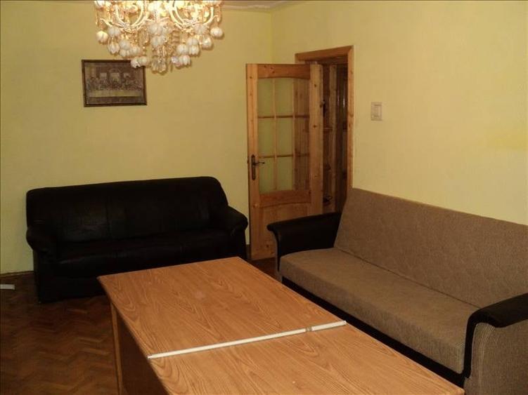 De inchiriat apartament cu doua camere in zona spitalul judetean Vrancea. - 1