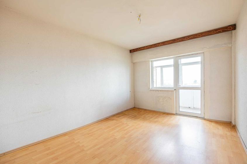 Apartament cu 3 camere decomandat în Timișu de Jos