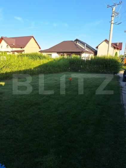 Casă individuală cu 4 camere cu Teren 400 Mp în Periferie