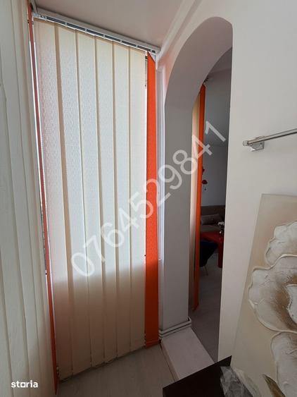 Apartament cu 2 camere semidecomandat în 1 Mai