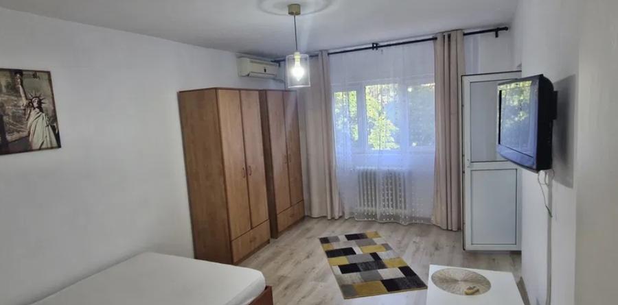 Garsonieră decomandată în Drumul Taberei