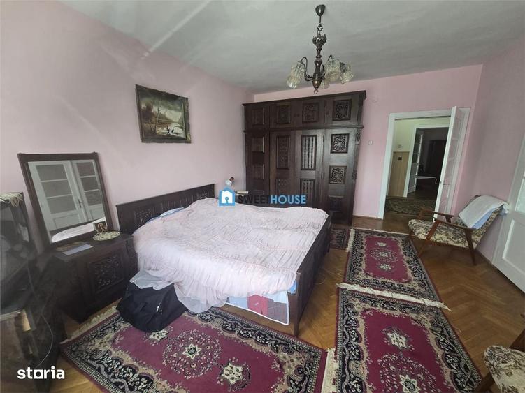 Casă cu 4 camere în Central