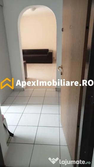 Apartament cu 3 camere decomandat în Dristor