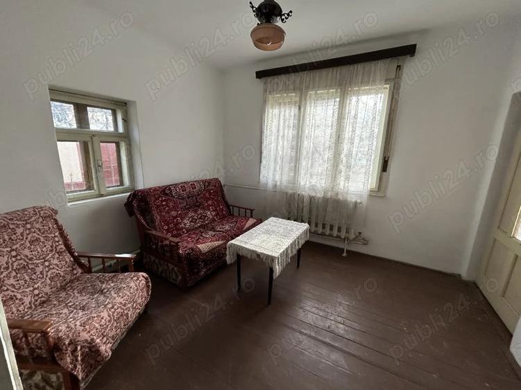 Casă cu 4 camere cu Teren 1500 Mp în Mândruloc