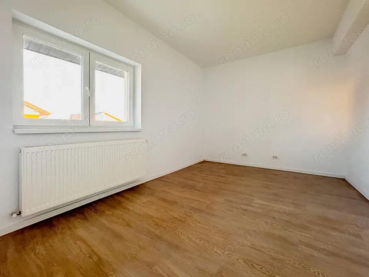 Casă cu 4 camere cu Teren 250 Mp în Gulia