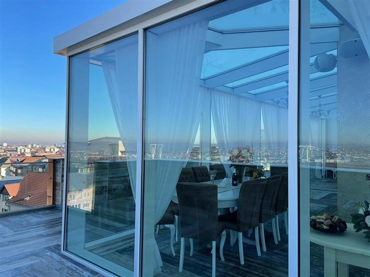 Penthouse cu 3 camere decomandat, mobilat în Obcini