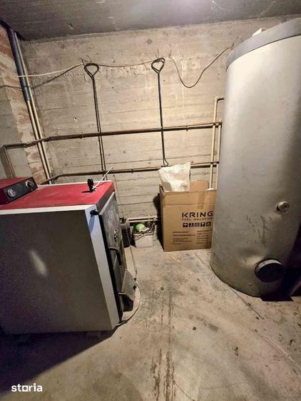 Casă cu 5 camere cu Teren 320 Mp în Vlădești