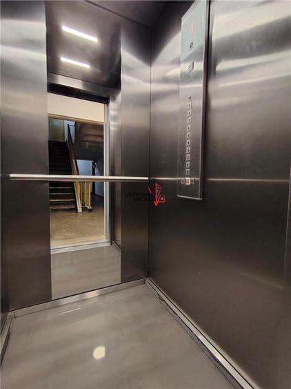 Apartament cu 3 camere decomandat în Titan
