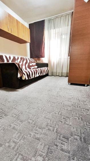 Apartament cu 3 camere semidecomandat în Central