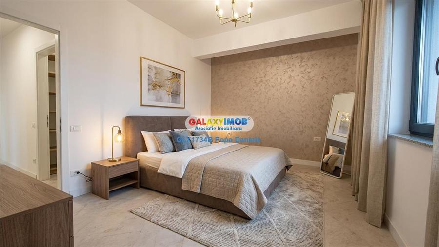 Apartament cu 5 camere decomandat în Mihai Bravu