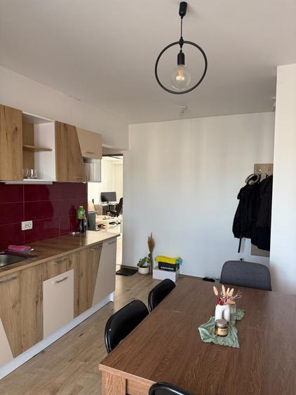 Apartament cu 2 camere decomandat în Între Lacuri