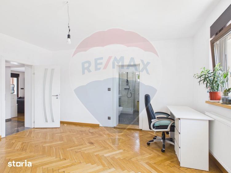 Vila cu Gradina generoasa - Oaza de relaxare in Gruiu - 12