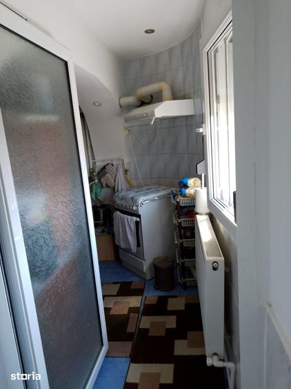 Apartament cu 3 camere decomandat în Călărași