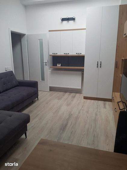 Garsonieră decomandată în Baza 3