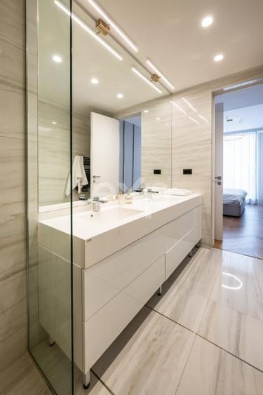 Penthouse cu 4 camere decomandat, mobilat în Nord