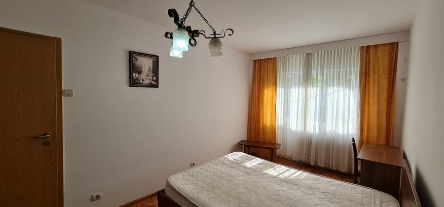 Garsonieră decomandată în Ștrand