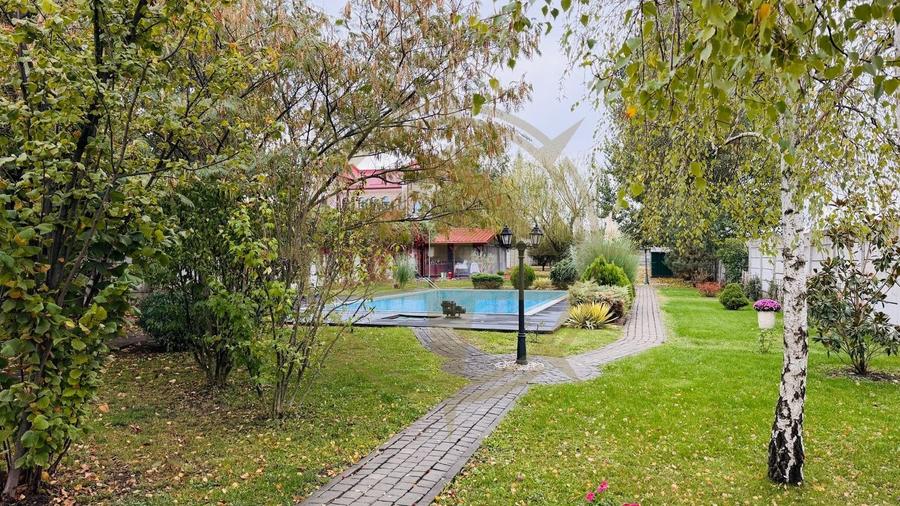 Casă cu 7 camere cu Piscina în Corbeanca