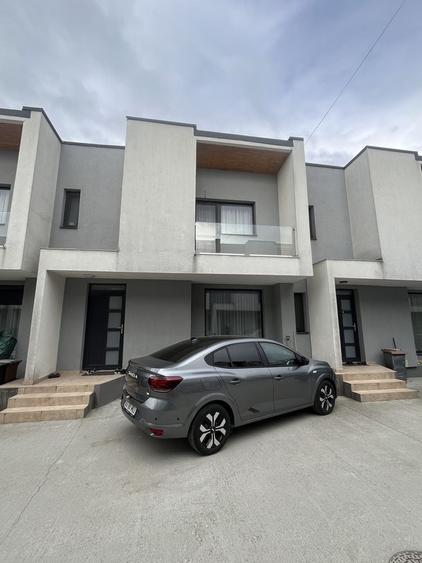 Casă cu 4 camere cu Teren 120 Mp în Ștefănești