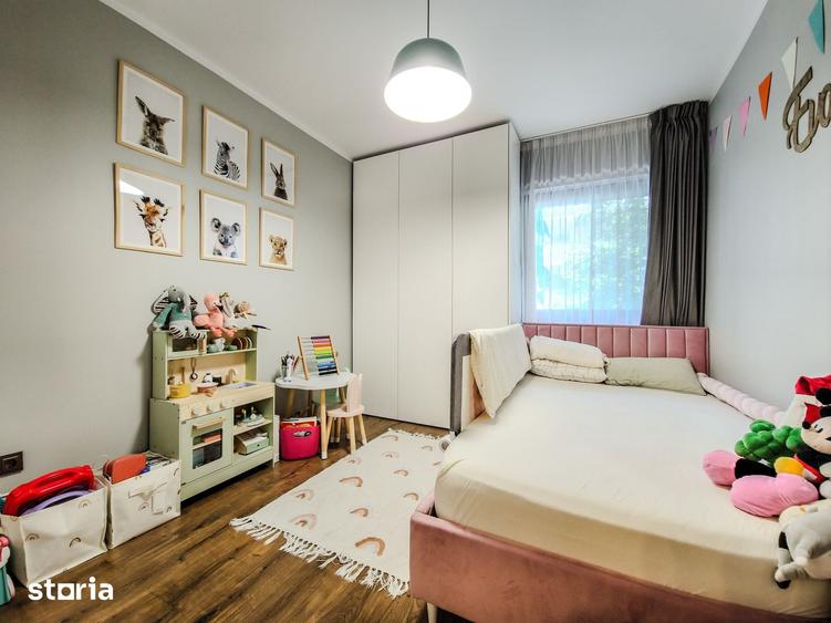 Apartament cu 3 camere semidecomandat în Europa