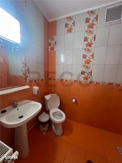 Spațiu comercial, de 65 mp, în Cantemir