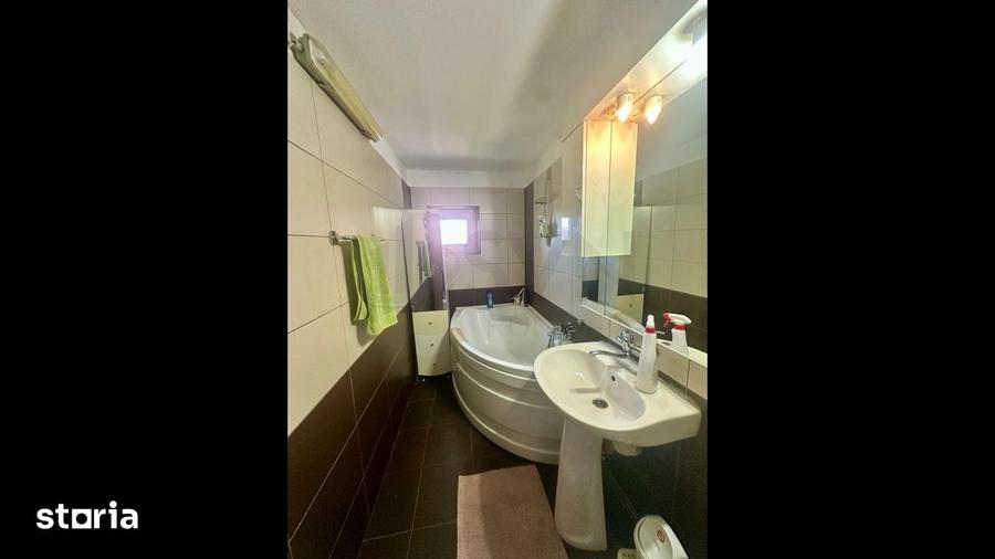 Apartament cu 3 camere decomandat în 13 Septembrie