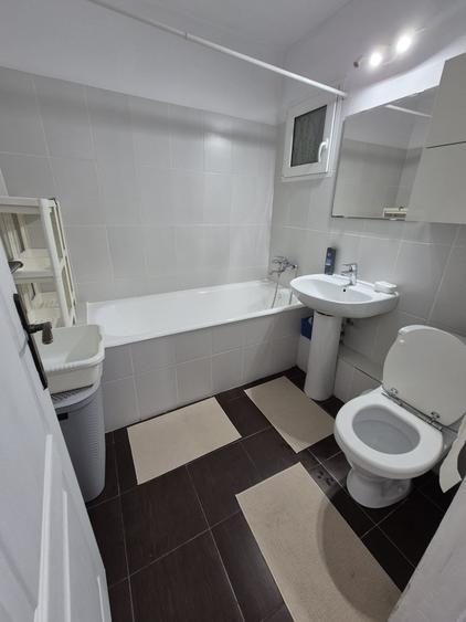 Apartament cu 2 camere semidecomandat în Iancului
