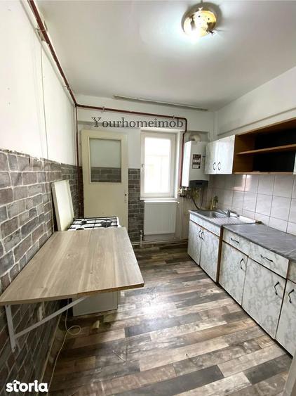 Garsonieră decomandată în Brestei