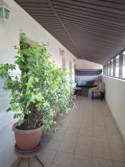 Apartament cu 4 camere semidecomandat în Central