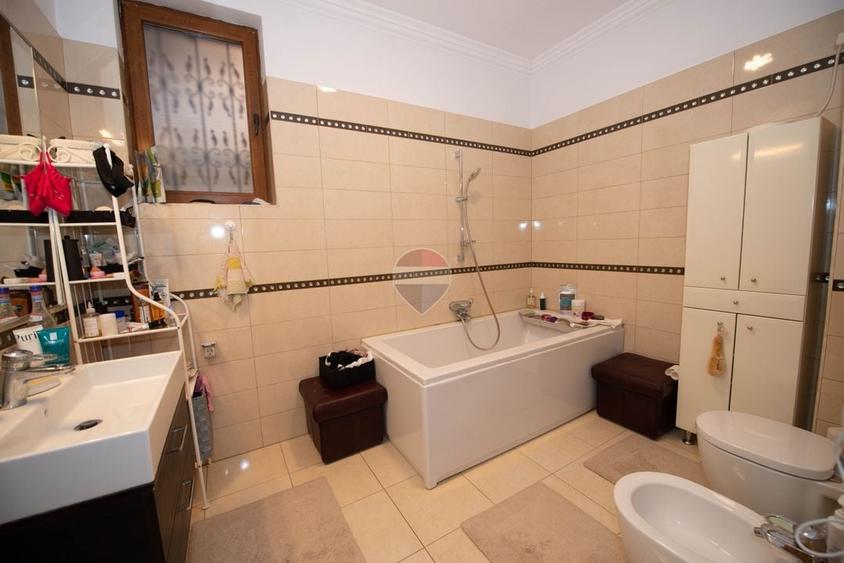 Apartament cu 3 camere decomandat, mobilat în Grivița