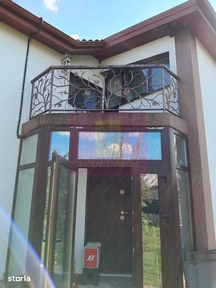 Casă cu 5 camere cu Teren 958 Mp în Central