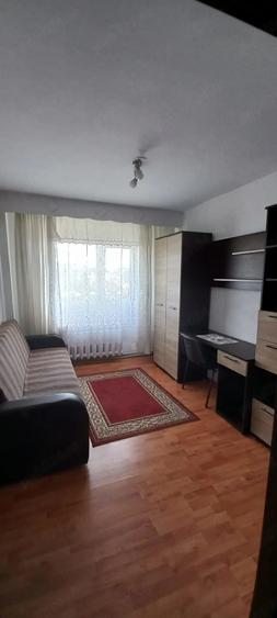 Apartament cu 3 camere decomandat în Mărăști