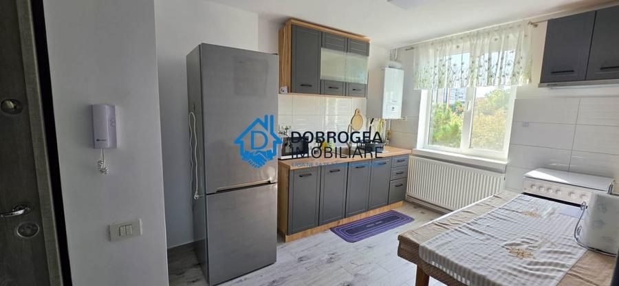 Apartament cu 2 camere semidecomandat, mobilat în Ultracentral