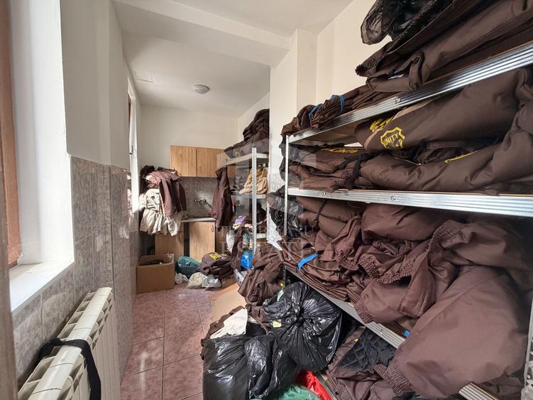 Spațiu comercial, de 51.139999389648 mp, în Militari