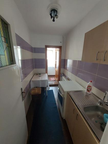 Garsonieră decomandată în Central