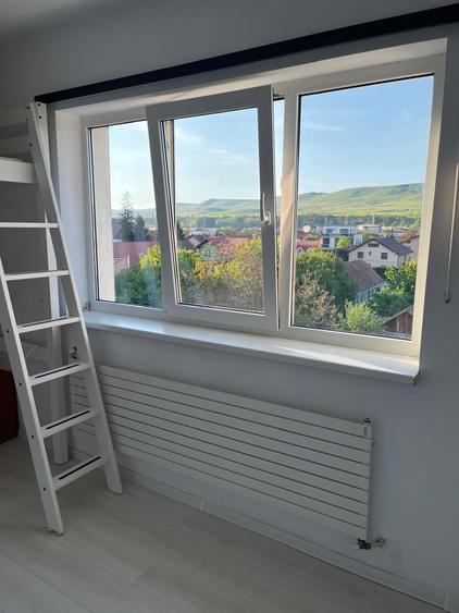 Apartament cu 3 camere semidecomandat în Florești