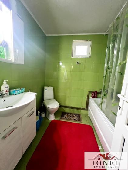 Casă individuală cu 5 camere cu Garaj în Vurpăr