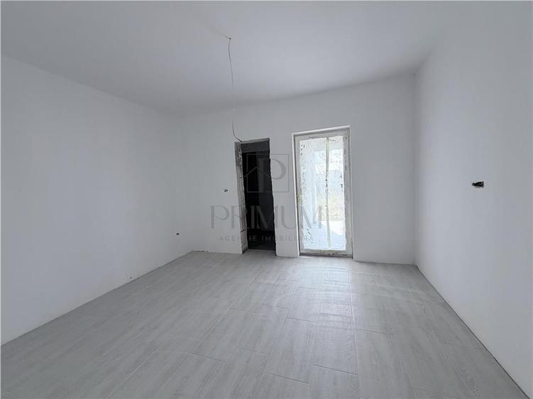 Duplex cu 3 camere cu Canalizare în Moșnița Veche
