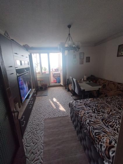 Garsonieră decomandată în Noua