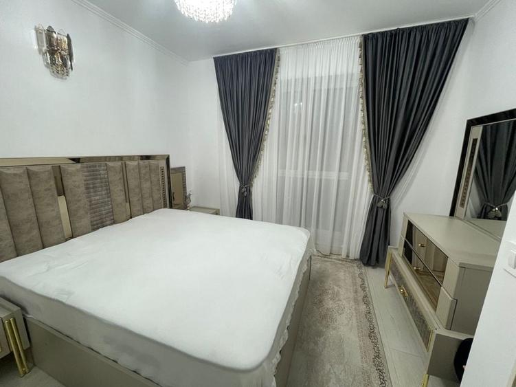 Apartament cu 3 camere decomandat în Florești