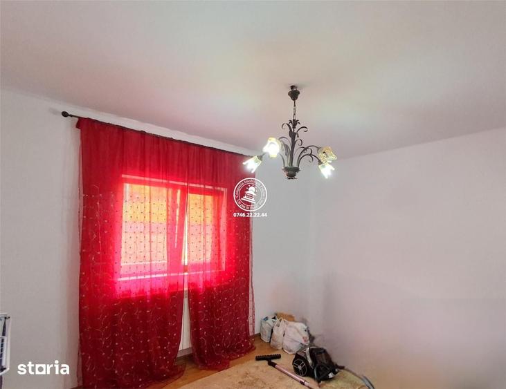 Casă cu 4 camere cu Teren 596 Mp în Rediu
