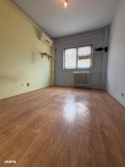 Apartament cu 3 camere decomandat în Pantelimon