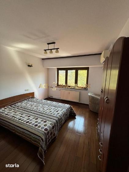 Apartament cu 3 camere, mobilat în Centrul Civic