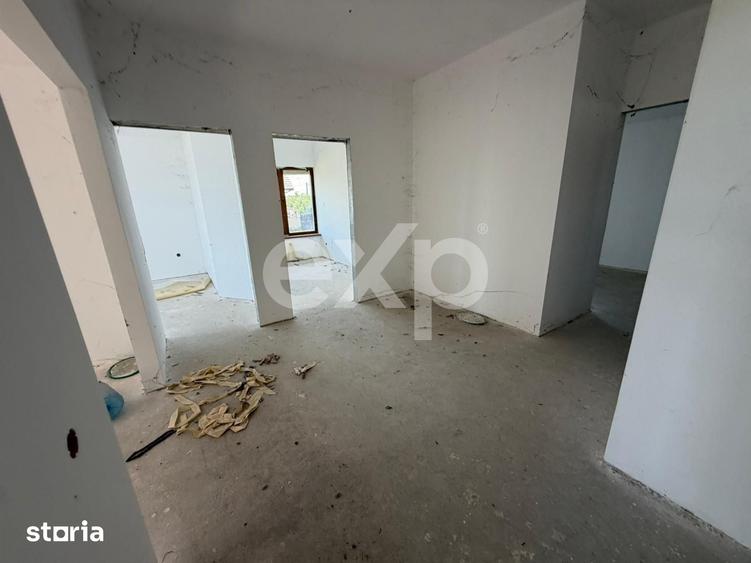 Casă cu 6 camere cu Teren 1000 Mp în Butimanu