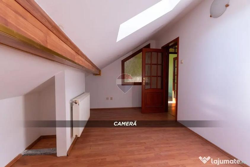 Apartament cu 7 camere decomandat în Central