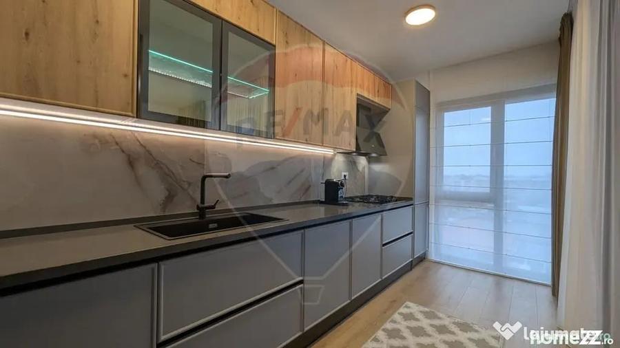 Apartament cu 2 camere decomandat în Splaiul Unirii