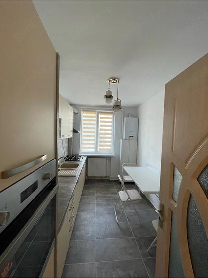 Apartament cu 2 camere decomandat în Precista