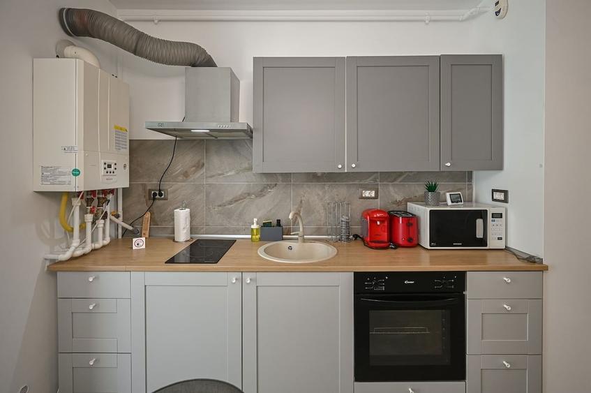 Apartament cu 3 camere decomandat în Mamaia-Sat