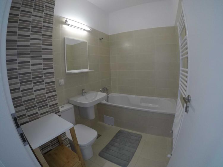 Apartament cu 2 camere semidecomandat în Calea Turzii