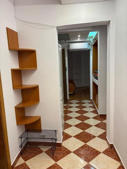 Apartament cu 3 camere, mobilat în Lacul Tei