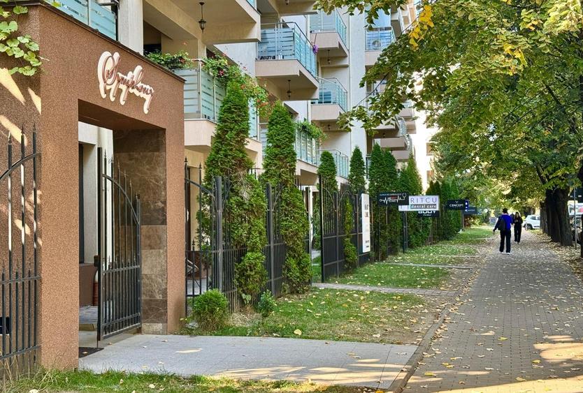 Apartament cu 3 camere decomandat în Copou